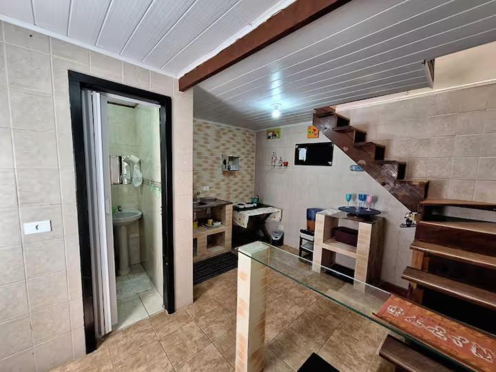 Casa Aconchegante Em Curitiba Hotell Eksteriør bilde